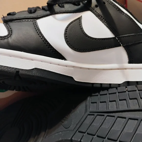Hot🔥Men Nike Panda Dunk Low Super Clean - Picture 2 of 8